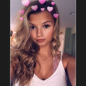 Meet your Posher, Ellie